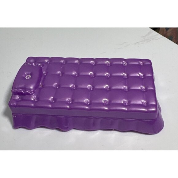 Miniature Vintage Purple Doll Bed Plastic Bedframe 3.5" - Picture 4 of 6
